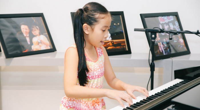 Nhạc cụ tốt giúp củng cố nền tảng âm nhạc và tạo hứng thú cho bé học nhạc